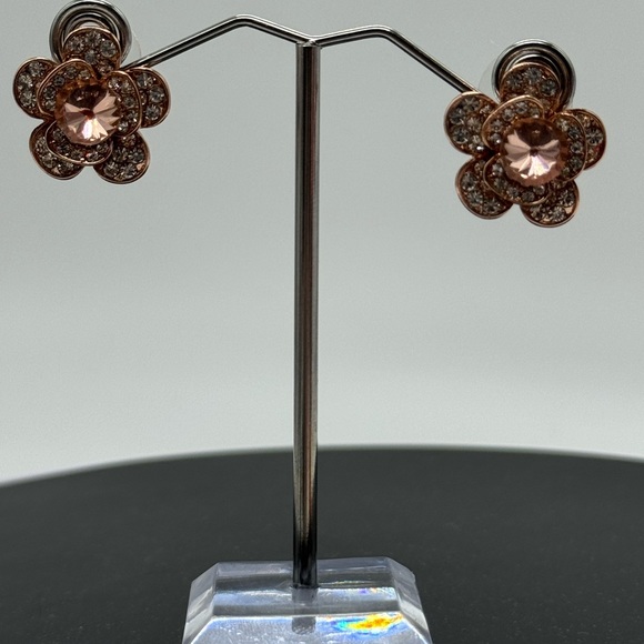 Rose Gold Crystal Flower Post Earrings Made With Swarovski Crystals - Picture 11 of 16